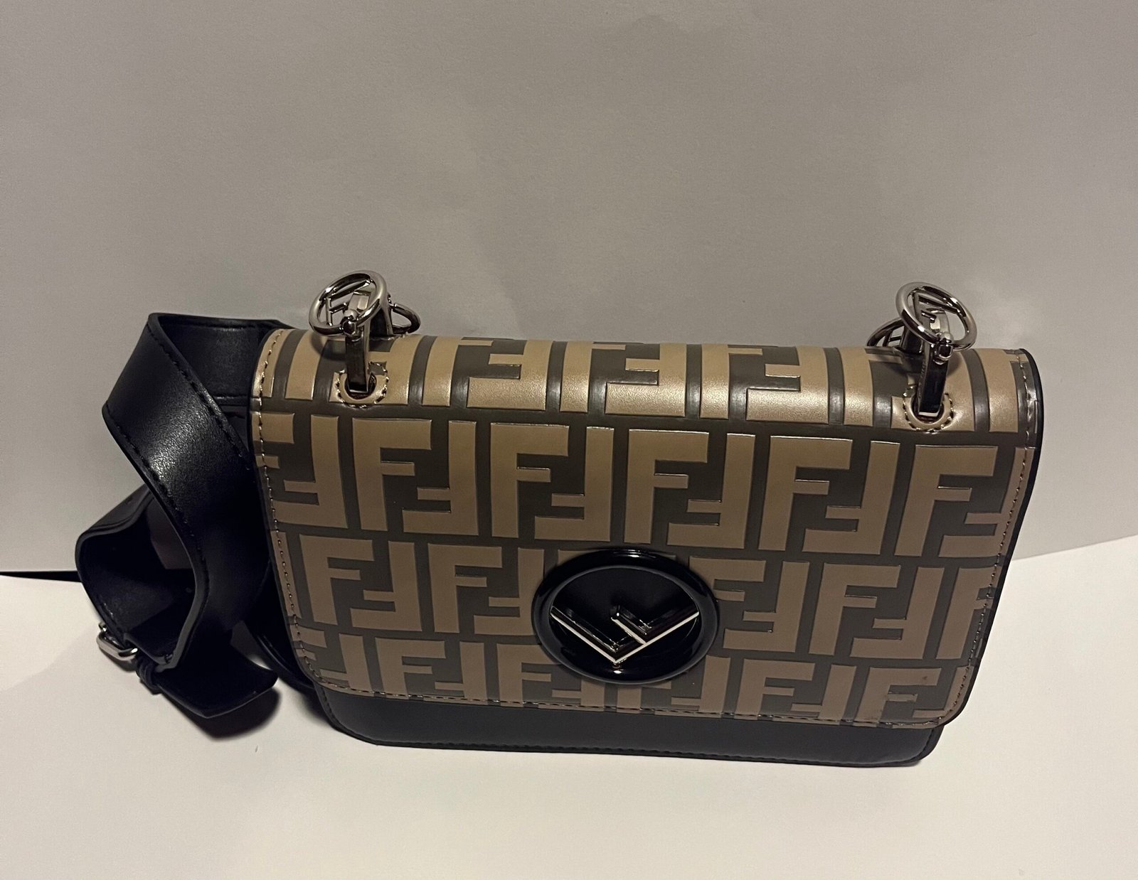 Fendi Small Handbag - Fabu Castle