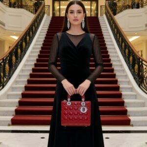 BLACK MEDIUM LADY BAG
