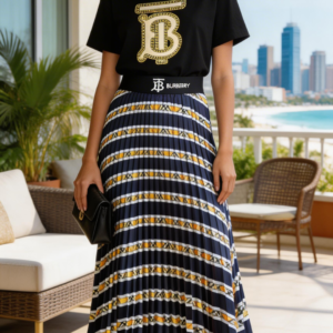 Chic Women's Two Pieces T-shirt & Long Pleated Skirt Sets